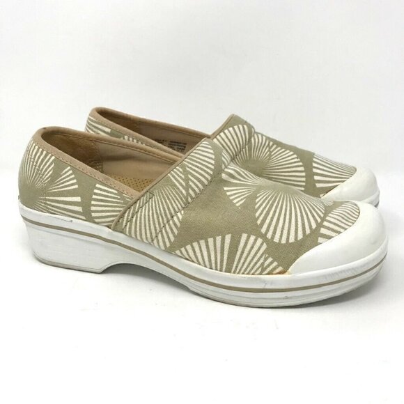 Dansko Vegan Volley Chino Palm Clogs Beige 11 - Picture 1 of 8